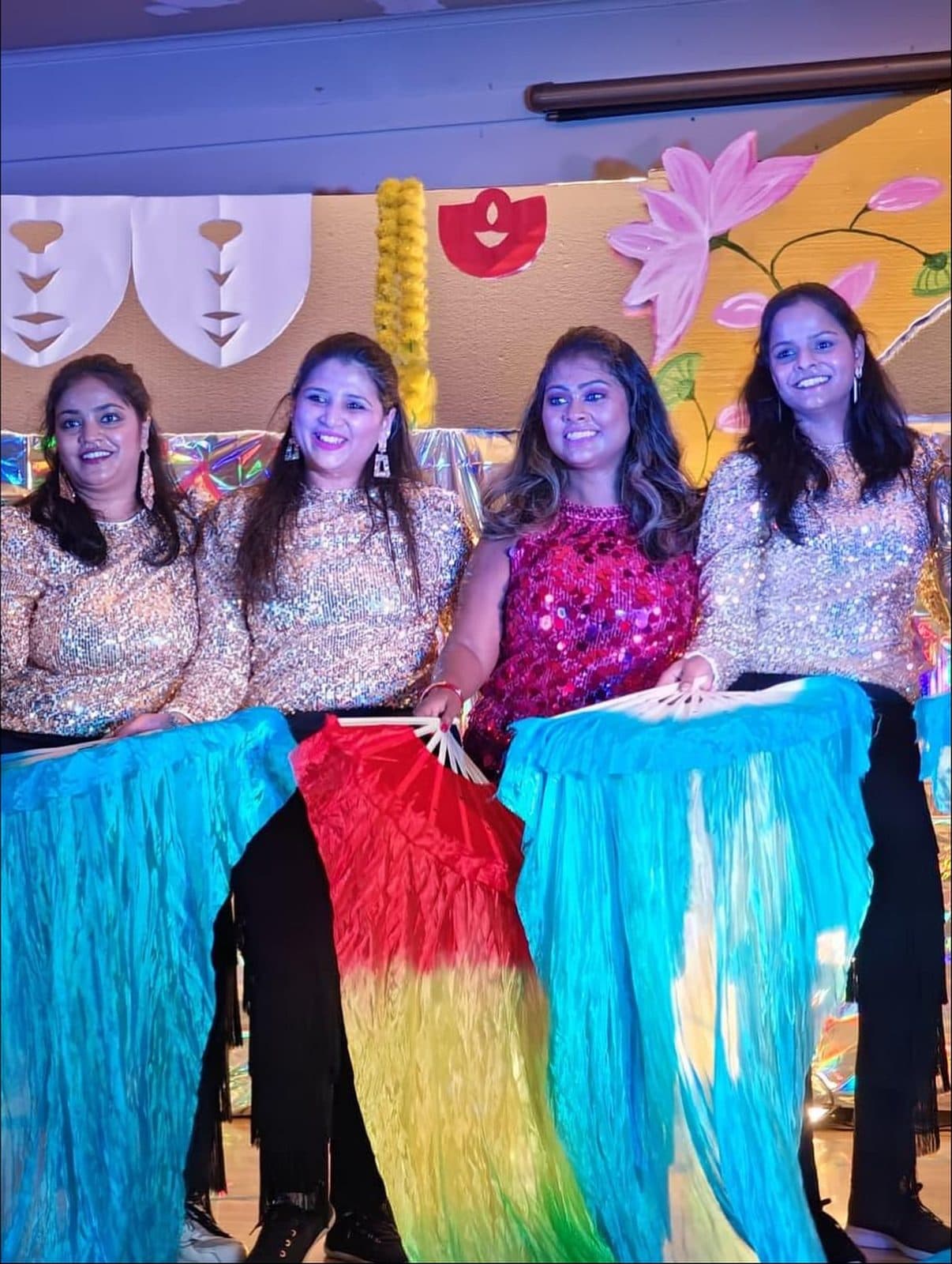Fab বাঙ্গালী performers on stage